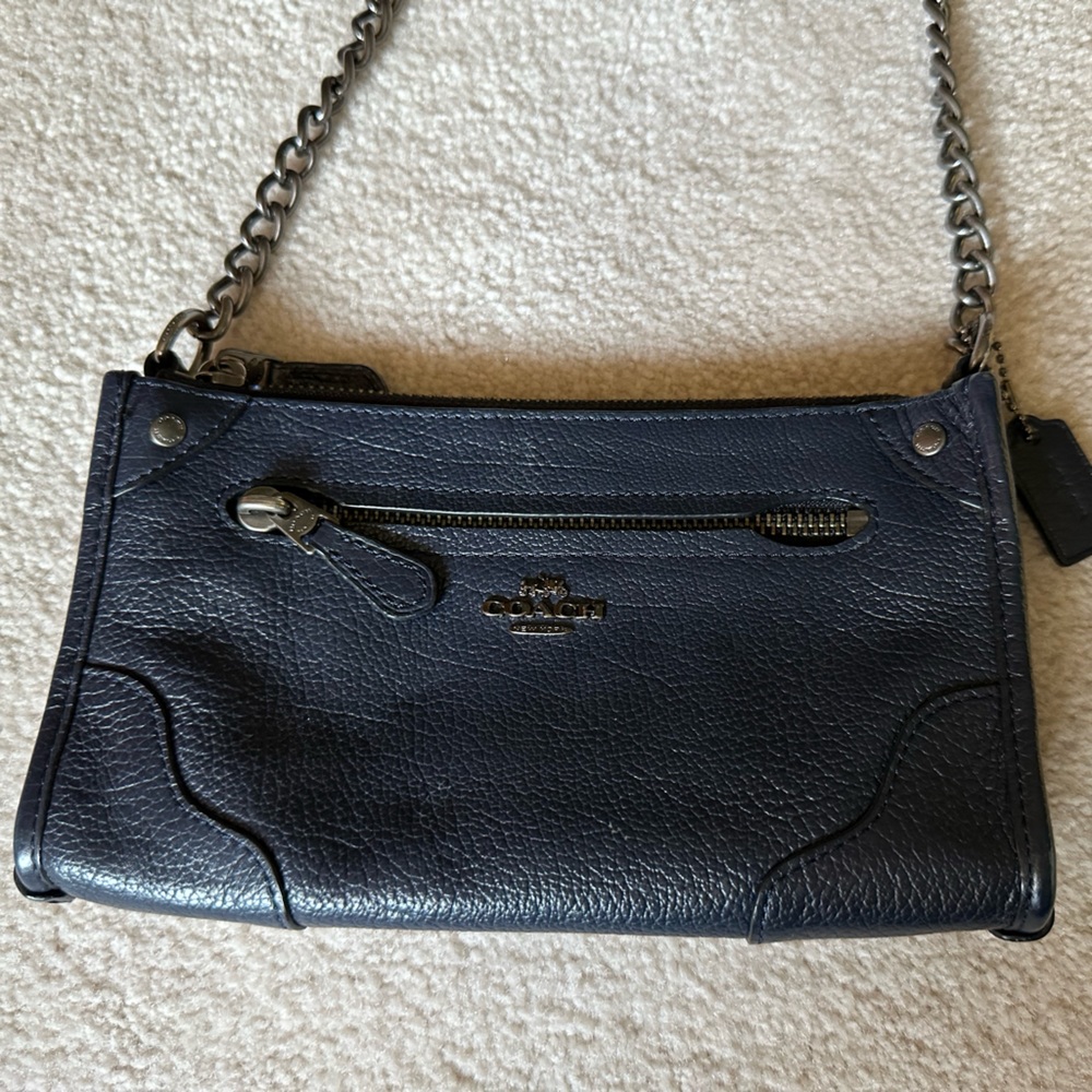 Coach Downtown style Navy Lth Chain Crossbody